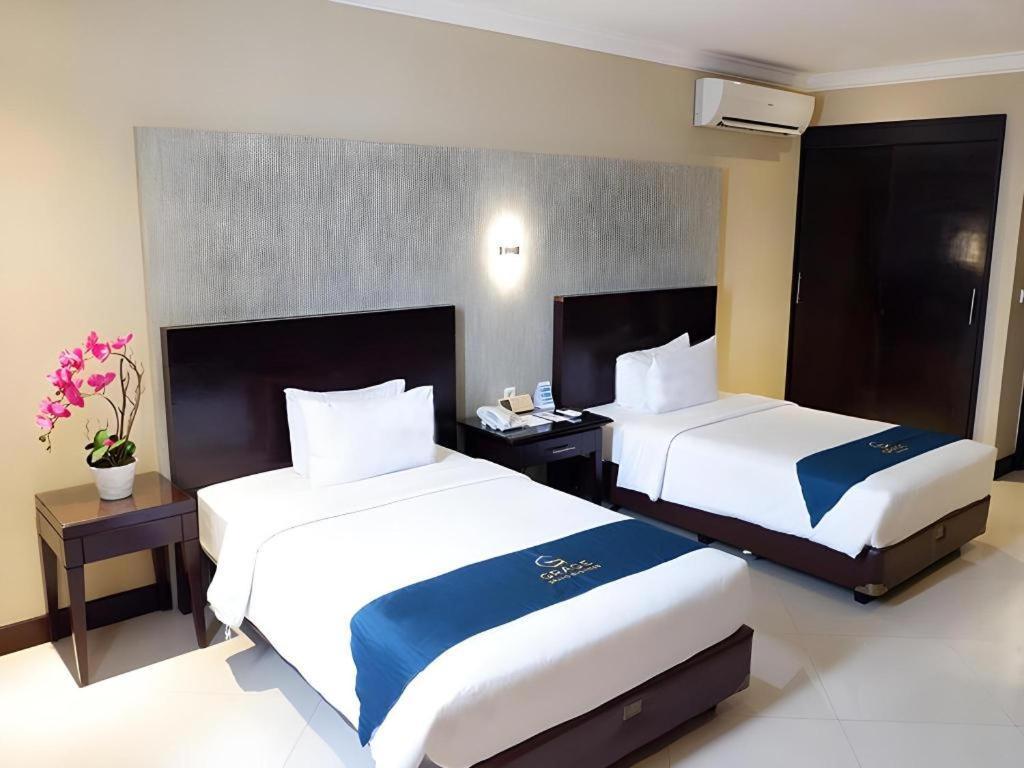 Grage Hotel Cirebon Exterior photo