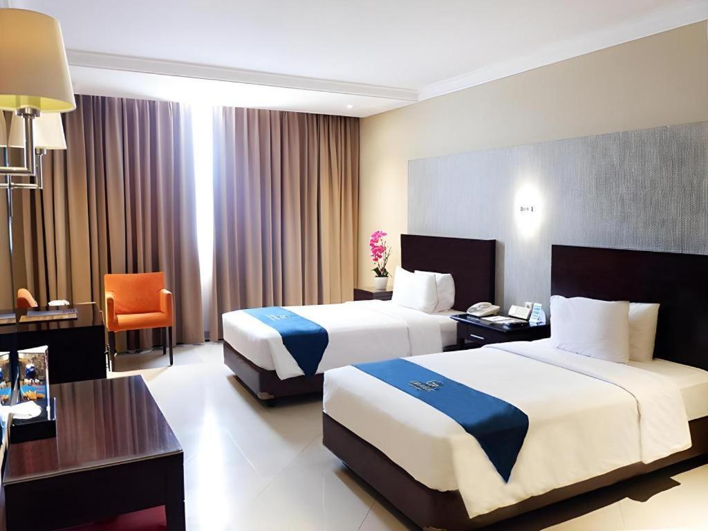 Grage Hotel Cirebon Exterior photo