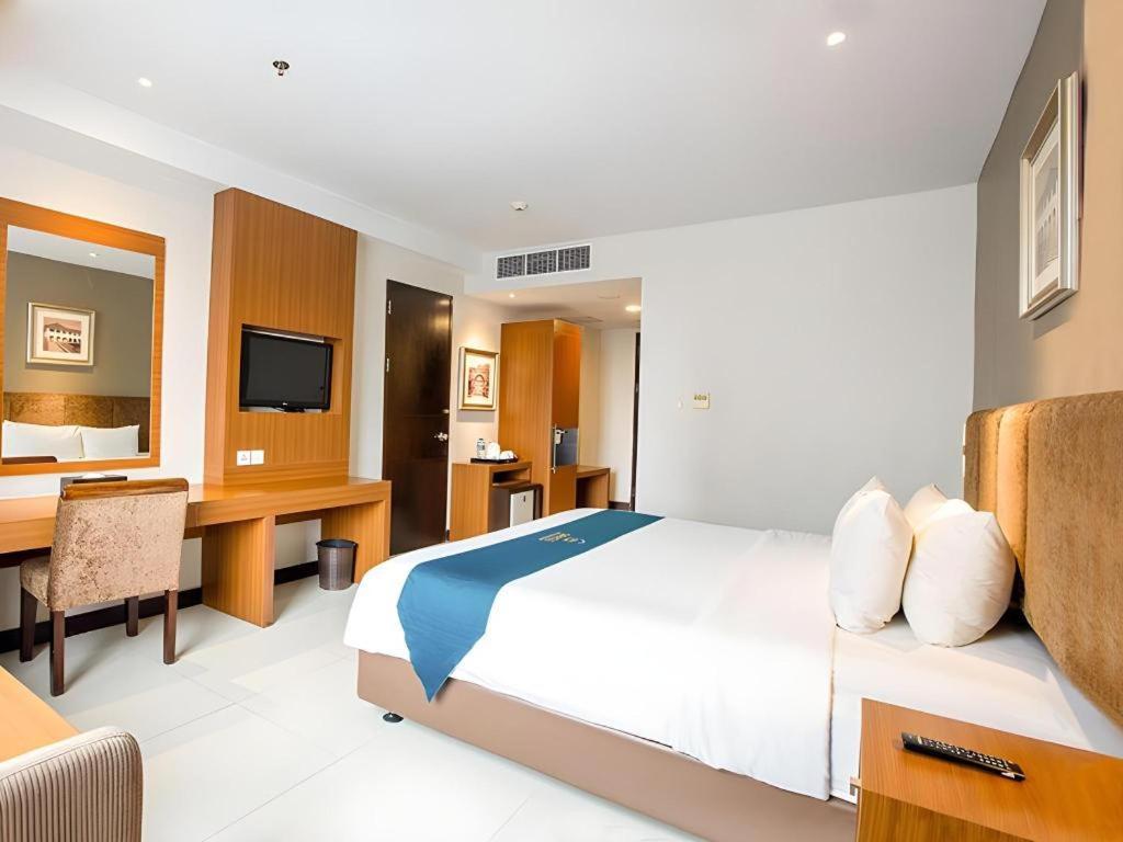Grage Hotel Cirebon Exterior photo